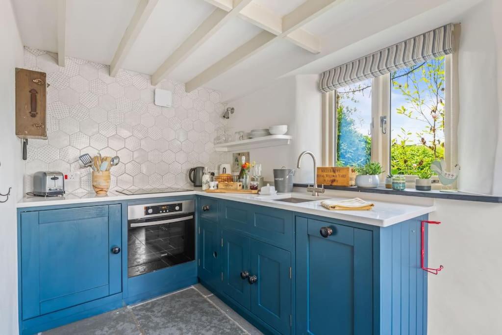 Luxury Self-Contained Cottage For Two With Hot Tub Staverton  Exteriér fotografie